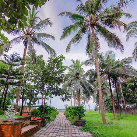 Meenkunnu Beach House By Village Resorts Kannur Buitenkant foto
